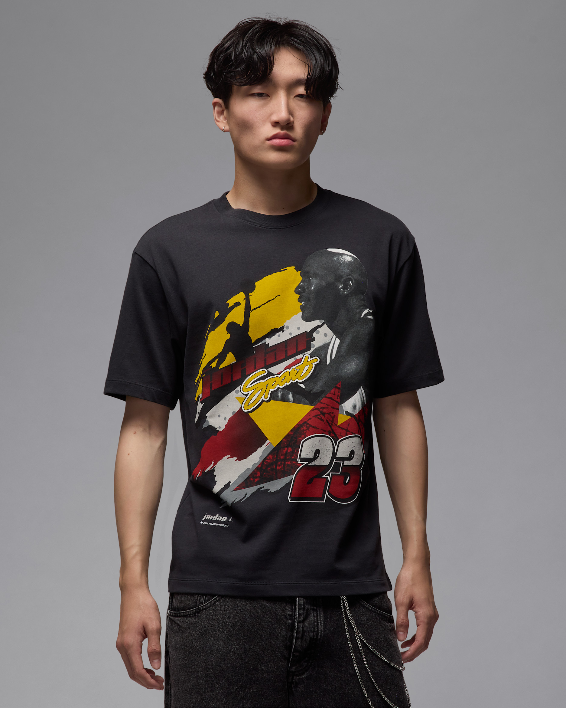 Nike Air Jordan Tシャツ 黒 Air Jordan Men's 85' Skyline T-Shirt in Off Noir/Black Nike